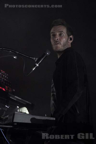 MASSIVE ATTACK - 2014-09-12 - LA COURNEUVE - Parc Departemental - Grande Scene - 